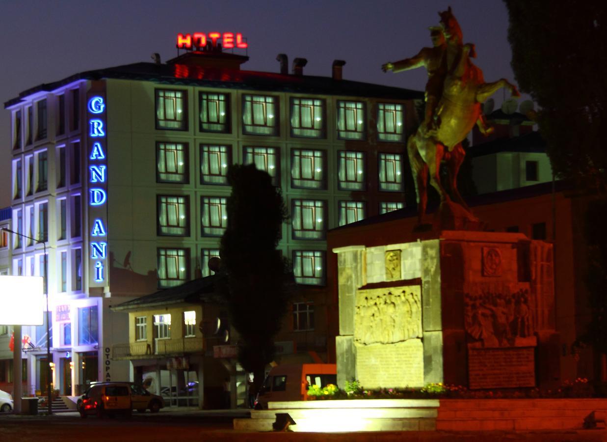 Grand Ani Hotel Kars Bagian luar foto